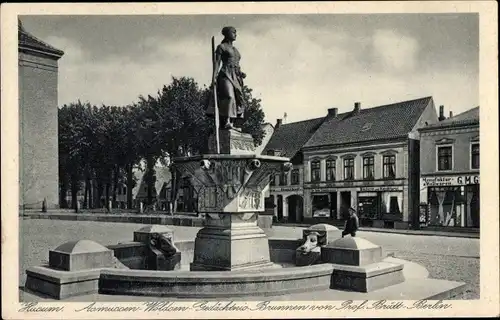 Ak Husum in Nordfriesland, Asmussen Woldsen Gedächtnisbrunnen, Geschäftshäuser, Gasthof