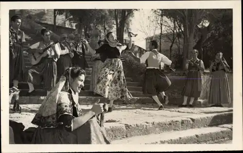 Ak Selva Mallorca Balearische Inseln, Tanzende Frau in Tracht