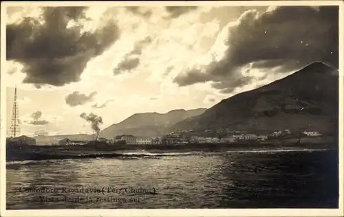 Ak Comodoro Rivadavia Argentinien, Totale vom Wasser aus