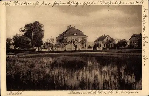 Ak Brakel in Westfalen, Landwirtschaftlische Schule, Teich