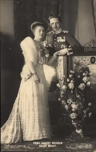 Ak August Wilhelm Prinz von Preußen, Alexandra Victoria von Schleswig Holstein Sonderburg Glücksburg