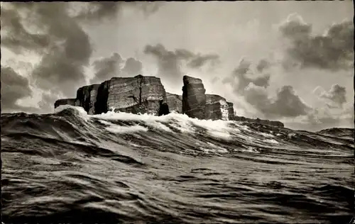 Ak Helgoland, Insel bei schwerer See