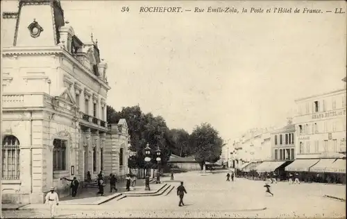 Ak Rochefort sur Mer Charente Maritime, Rue Emile-Zola, la Poste, Hotel de France