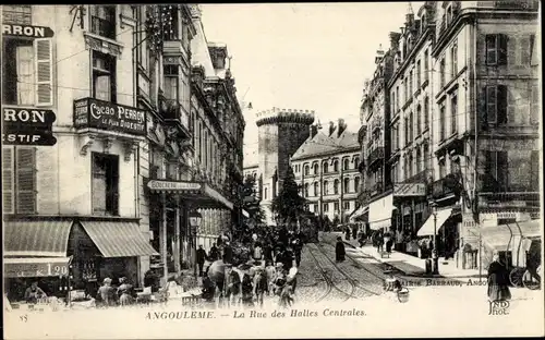 Ak Angoulême Charente, La Rue des Halles Centrales