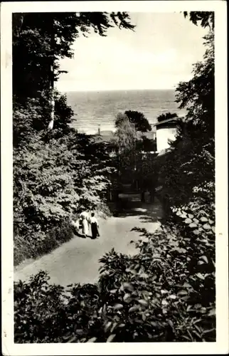 Ak Ostseebad Göhren auf Rügen, Spaziergängerinnen