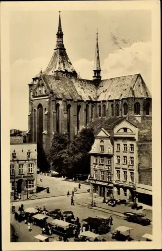 Ak Rostock in Mecklenburg, Markt mit Marienkirche