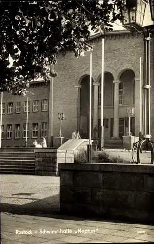 Ak Hansestadt Rostock, Schwimmhalle Neptun