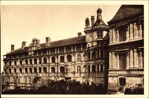 Ak Blois Loir-et-Cher, Le Chateau, Facade Francois