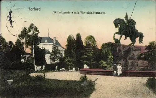 Ak Herford in Westfalen, Wilhelmsplatz, Wittekindbrunnen