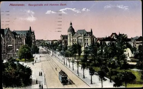 Ak Hannover in Niedersachsen, Georgstraße mit Hannov. Bank, Straßenpartie, Park, Denkmal