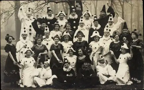 Foto Ak Unna im Ruhrgebiet, Musik Verein, Gruppenfoto 1913