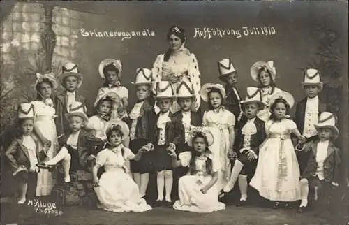 Foto Ak Unna in Westfalen, Musikverein, Aufführung Juli 1910, Kinder, Gruppenfoto