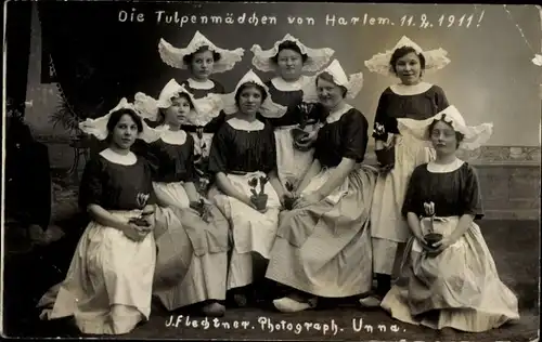 Foto Ak Unna in Westfalen, Tulpenmädchen von Harlem 11. Februar 1911, Gruppenfoto