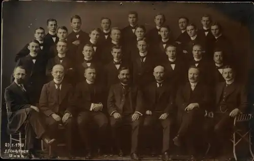 Foto Ak Unna in Westfalen, Männer, Gruppenfoto 1913