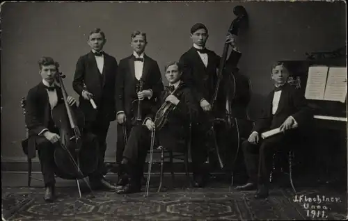 Foto Ak Unna in Westfalen, Musikgruppe, Fotoatelier Julius Flechtner