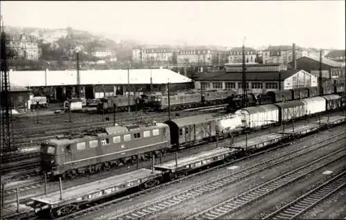 Foto Ak Fotograf Carl Bellingrodt, Deutsche Eisenbahn, Bahnhof, Bahnschienen