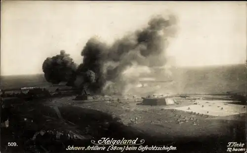 Foto Ak Nordseeinsel Helgoland, Schwere Artillerie beim Gefechtschießen, 38 cm