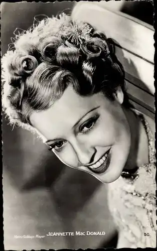 Ak Schauspielerin Jeannette MacDonald, Portrait