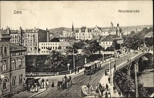 Ak Gera in Thüringen, Heinrichsbrücke, Straßenbahnen