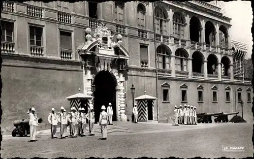 Ak Monaco, La releve de la Garde devant le Palais Princier