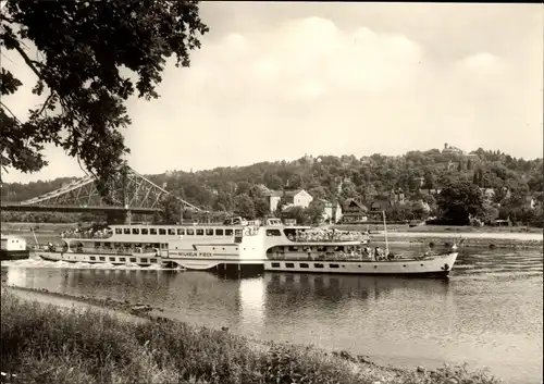 Ak Dresden, Am Blauen Wunder, Schiff Wilhelm Pieck auf der Elbe