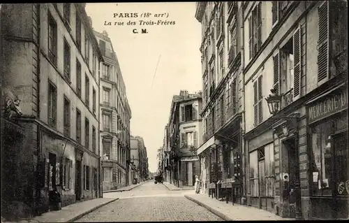 Ak Paris XVIII. Montmartre, Rue des Trois Freres