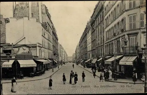 Ak Paris XVIII., Rue Doudeauville, Au Papillon