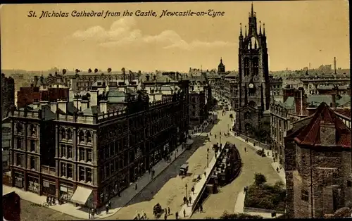 Ak Newcastle upon Tyne Northumberland England, St.-Nikolaus-Kathedrale vom Schloss aus