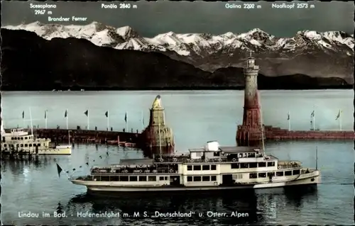 Ak Lindau am Bodensee Schwaben, Hafeneinfahrt mit M. S. Deutschland und Alpen, Löwe