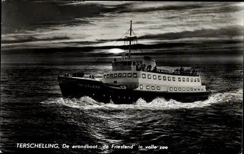 Ak Terschelling, Fährschiff de Friesland, Abendboot bei Nacht