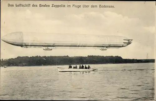 Ak Zeppelin des Grafen Zeppelin im Flug über dem Bodensee