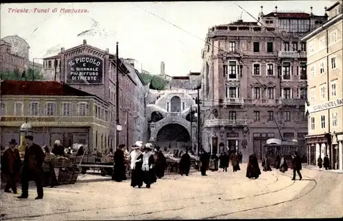 Ak Triest Trieste Friuli Venezia Giulia, Montuzza Tunnel, Straßenpartie