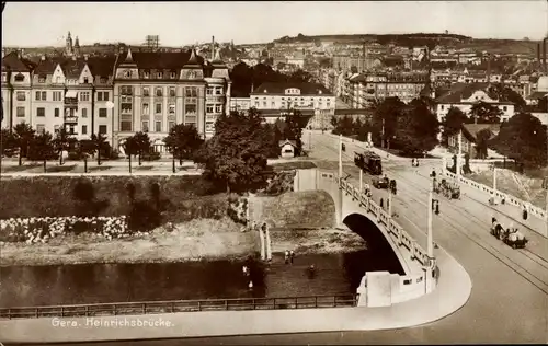 Ak Gera in Thüringen, Heinrichsbrücke, Straßenbahn, Panorama