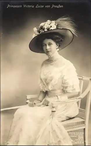 Ak Prinzessin Victoria Luise von Preußen, Portrait mit Hut