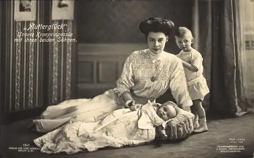 Ak Kronprinzessin Cecilie von Preußen mit Prinz Wilhelm und Louis Ferdinand