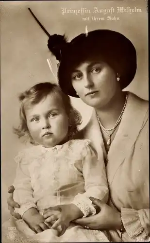 Ak Prinzessin August Wilhelm mit ihrem Sohn, Alexandra Viktoria, NPG 5003