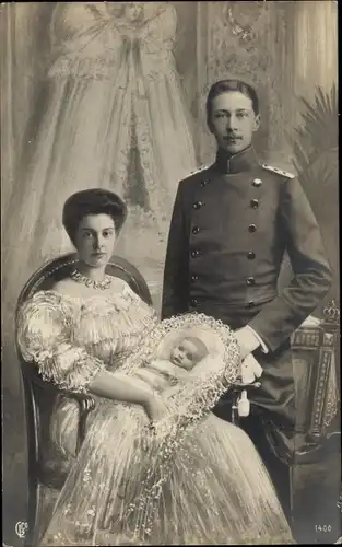 Ak Kronprinz Wilhelm von Preußen, Kronprinzessin Cecilie von Preußen, Prinz Wilhelm