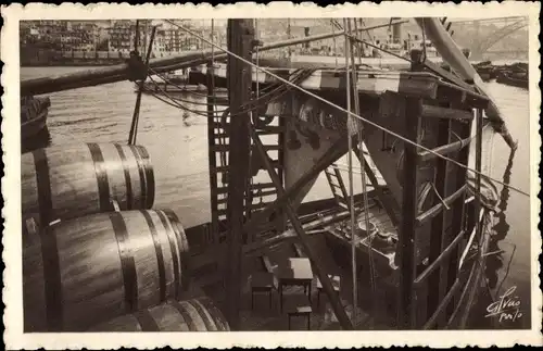 Ak Porto Portugal, Exposition Internationale 1937, le pont du commandement du bateau Rabelo