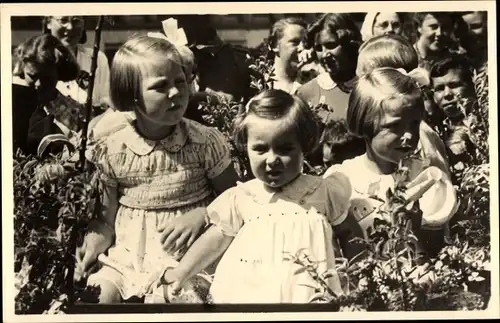 Ak Drei Prinzessinnen der Niederlande, Beatrix, Irene, Margriet, Soestdijk 1945