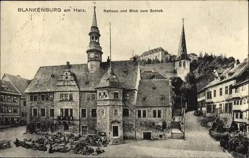 Ak Blankenburg am Harz, Rathaus und Schloss, Platz