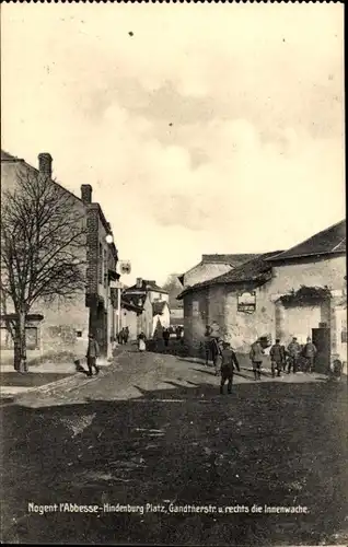 Ak Nogent l'Abbesse Marne, Hindenburgplatz, Gandtherstraße, rechts Innenwache