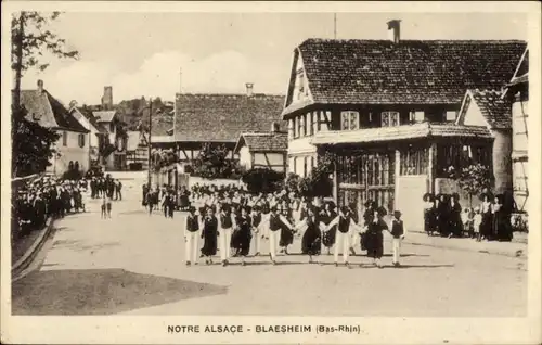 Ak Blaesheim Bläsheim Elsass Bas Rhin, Stadtfest, Volkstrachten