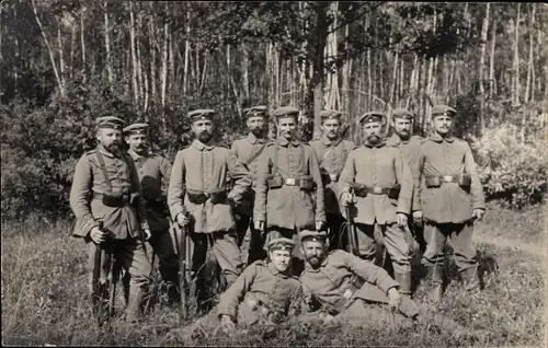 Foto Ak Deutsche Soldaten in Uniformen, Gruppenbild, Kaiserzeit