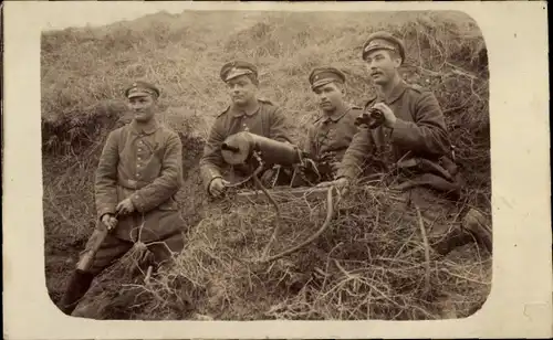 Foto Ak Deutsche Soldaten in Uniformen, Maschinengewehr-Abteilung