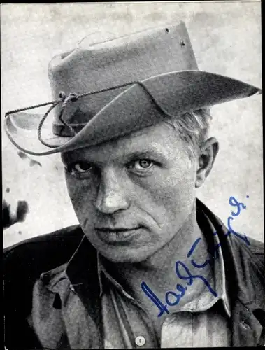 Ak Schauspieler Hardy Krüger, Portrait, Autogramm, Cowboyhut