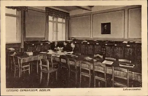 Ak Berlin Wedding, Lessing-Gymnasium, Lehrerzimmer