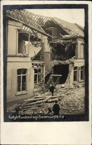 Foto Ak Kortrijk Courtrai Westflandern, Rumstraat, Häuserruine nach englischem Bombenwurf 1918