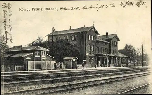 Ak Weida in Thüringen, Königlich Preußischer Bahnhof, Bahnsteig, Bahnschienen