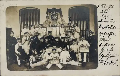 Foto Ak Deutsche Soldaten in Uniformen, Gruppenbild