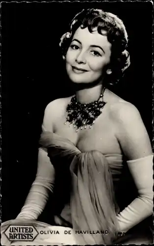 Ak Schauspielerin Olivia de Havilland, Portrait, Halskette